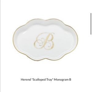 🎁✨NEW✨Herend Mongrammed Scallop Porcelain Dish